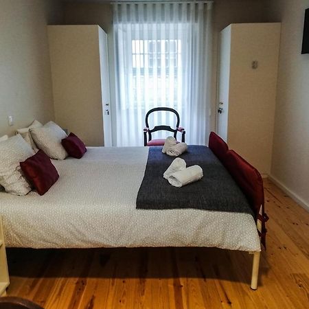 Up Estalagem Dos Padres Bed & Breakfast อัลแบร์กาเรีย-อา-แวญา ภายนอก รูปภาพ