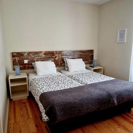 Up Estalagem Dos Padres Bed & Breakfast อัลแบร์กาเรีย-อา-แวญา ภายนอก รูปภาพ