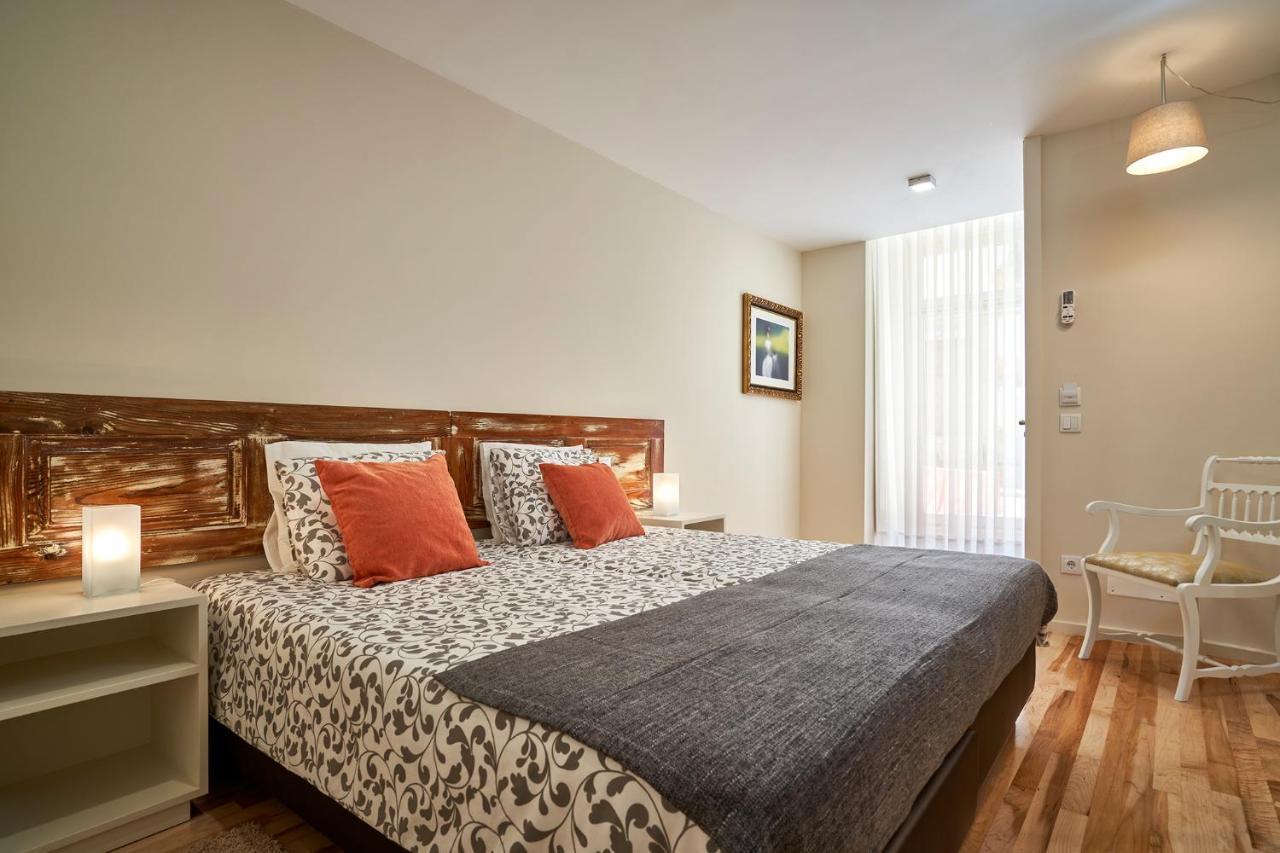 Up Estalagem Dos Padres Bed & Breakfast อัลแบร์กาเรีย-อา-แวญา ภายนอก รูปภาพ