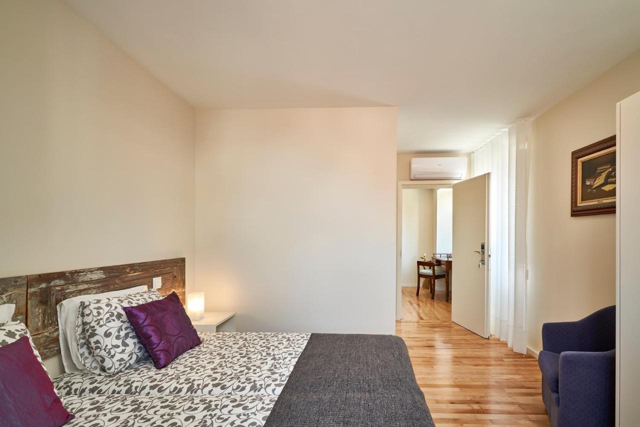 Up Estalagem Dos Padres Bed & Breakfast อัลแบร์กาเรีย-อา-แวญา ภายนอก รูปภาพ