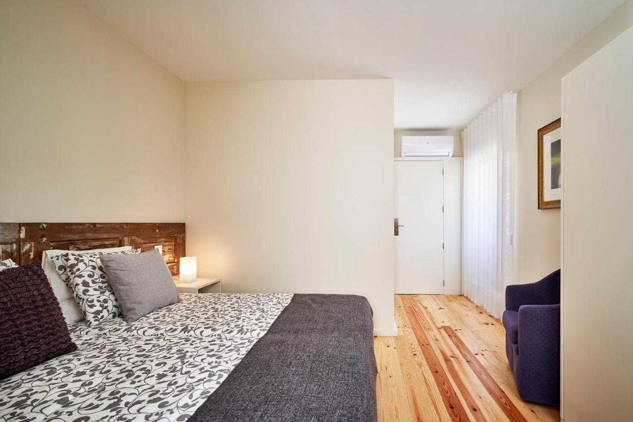 Up Estalagem Dos Padres Bed & Breakfast อัลแบร์กาเรีย-อา-แวญา ภายนอก รูปภาพ