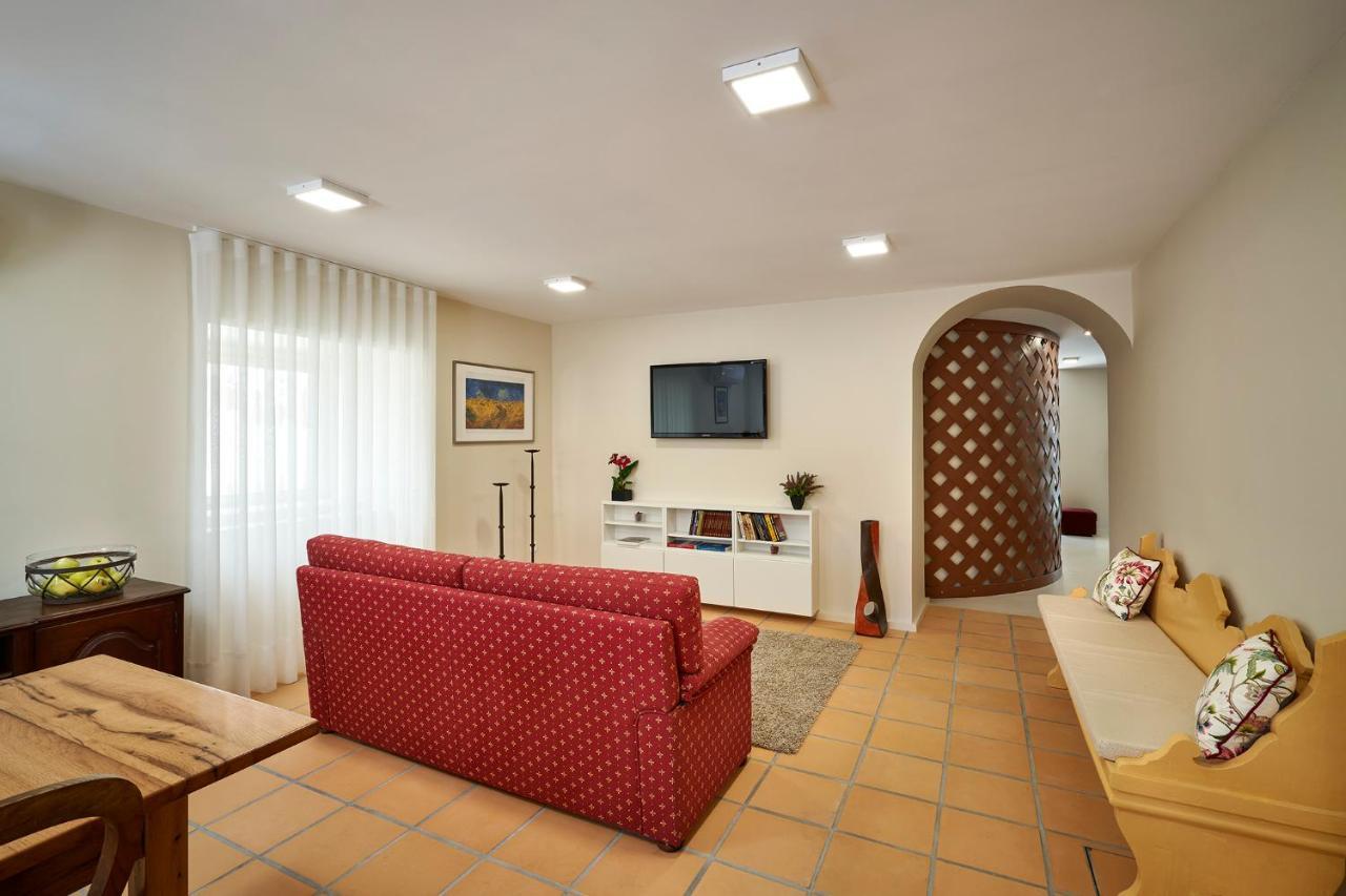 Up Estalagem Dos Padres Bed & Breakfast อัลแบร์กาเรีย-อา-แวญา ภายนอก รูปภาพ
