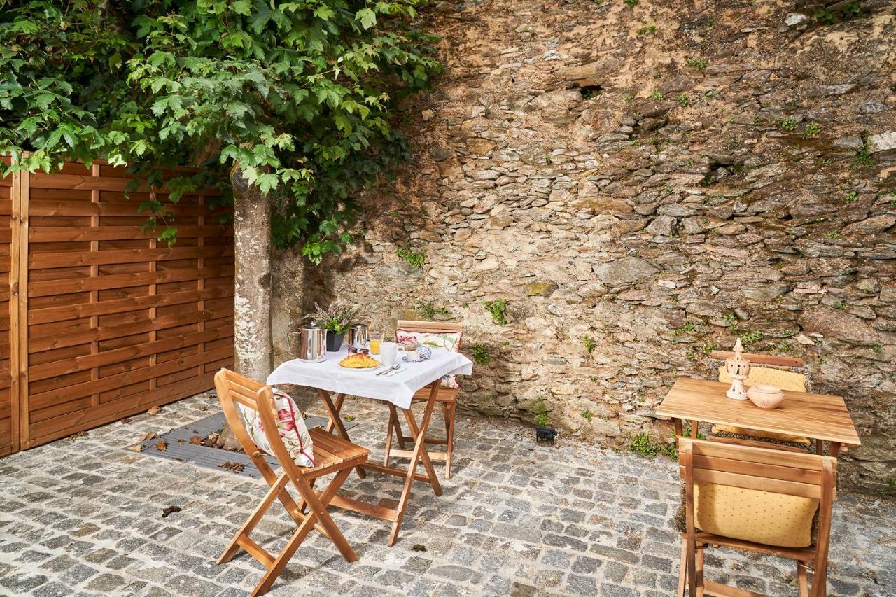Up Estalagem Dos Padres Bed & Breakfast อัลแบร์กาเรีย-อา-แวญา ภายนอก รูปภาพ